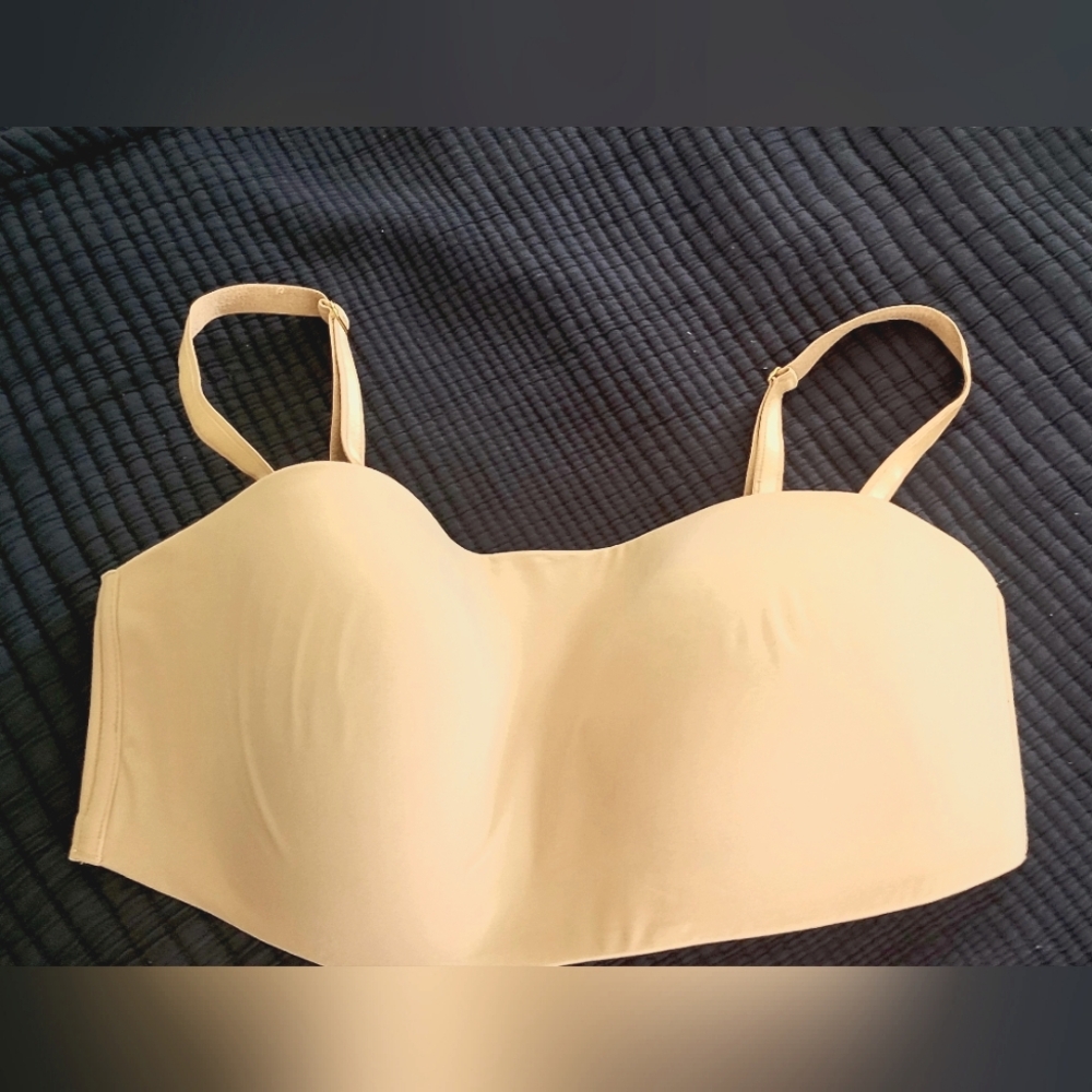 Victoria's Secret size XL multi way convertible padded bra. Like new condition